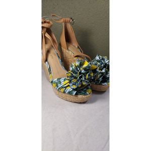 Gianni Bini Espadrilles 4.5" Wedge Sandals Blue White Stripes w/ Lemons Size 8